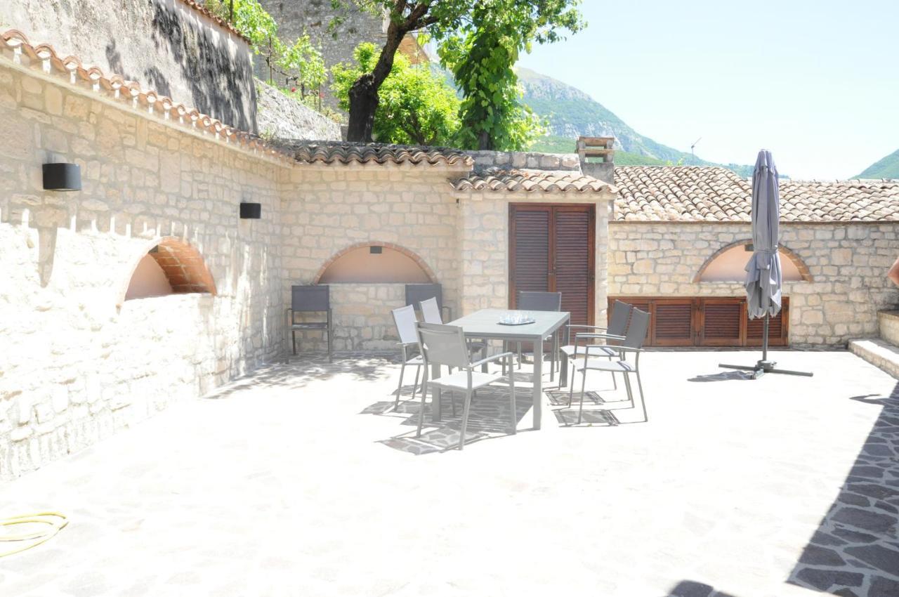 Villa Con Piscina "La Dogana Di Spoleto " SantʼAnatolia di Narco Eksteriør bilde